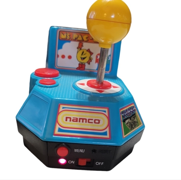 Ms. Pac-Man 5 in 1 Plug and Play 2004 Jakks Pacific TV Namco Game Ages 5+ Retro - Picture 6 of 13
